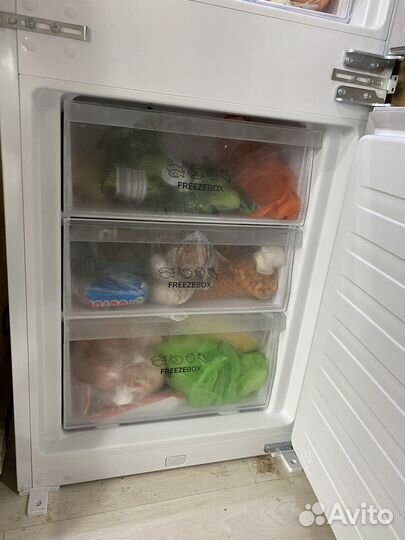 Встраиваемый холодильник комби Gorenje nrki418FP2