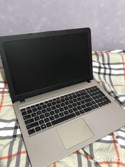 Ноутбук asus