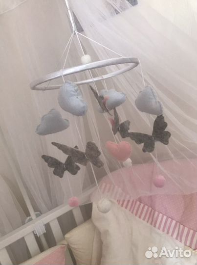 Мобиль из фетра в кроватку