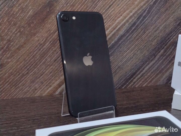 iPhone SE (2020), 64 ГБ