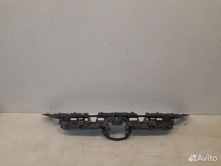 Кронштейн решетки радиатора Toyota Rav4 50 2019