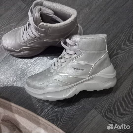 Кроссовки женские утеплённые 38 размер