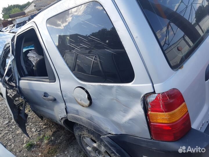 Ford Maverick 2.0 МТ, 2003, битый, 300 000 км