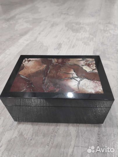 Мраморная шкатулка
