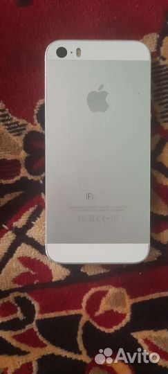Телефон iPhone 5s