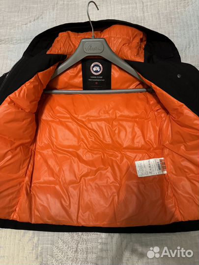 Зимний пуховик куртка Canada Goose