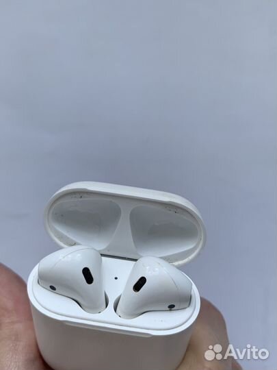 Беспроводные наушники apple airpods бу