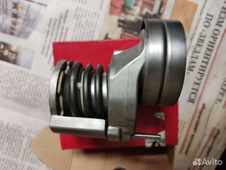 Натяжитель ремня VW golf V /audi A3