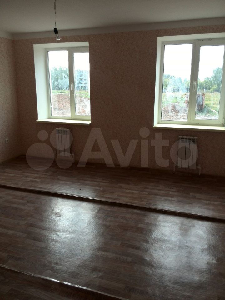 3-к. квартира, 72 м², 1/3 эт.