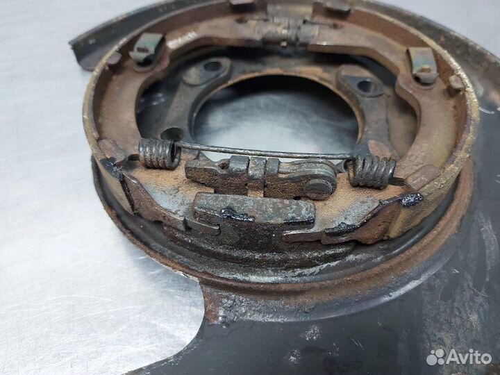 Тормозной щит задний левый Hyundai Santa Fe 3 DM