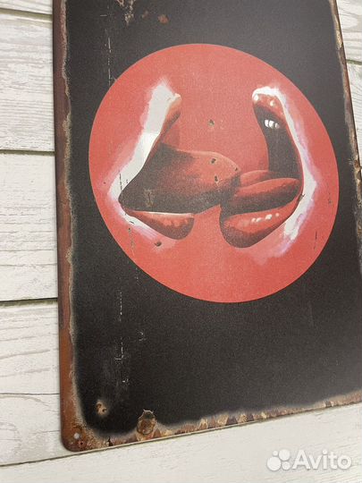 Декор на стену