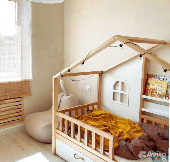 Детская кровать домик
