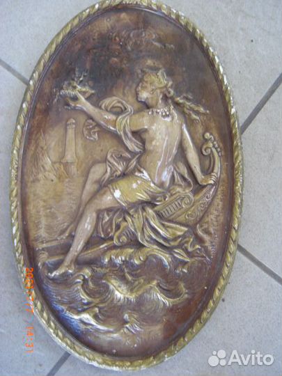 Гипсовое панно Карла Штеррера 