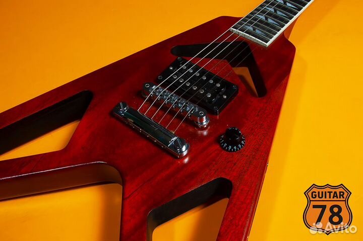 Святейшество Gibson The Holy V Flying V