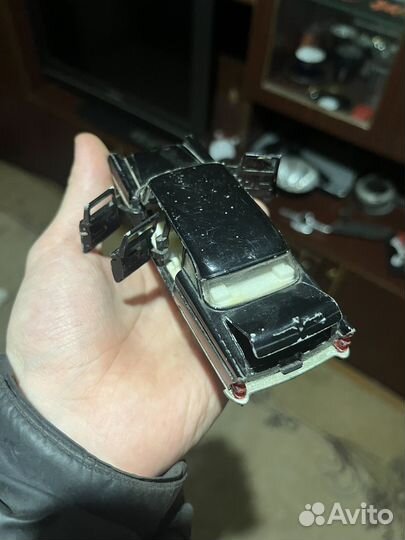 Игрушка машинка газ 13 чайка СССР