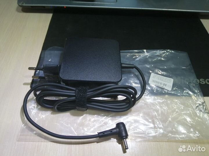 Блок питания для ноутбука 19V 3,42A 4.0*1.35