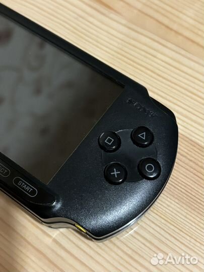 Sony PSP E1008 Street 16gb прошитая с играми