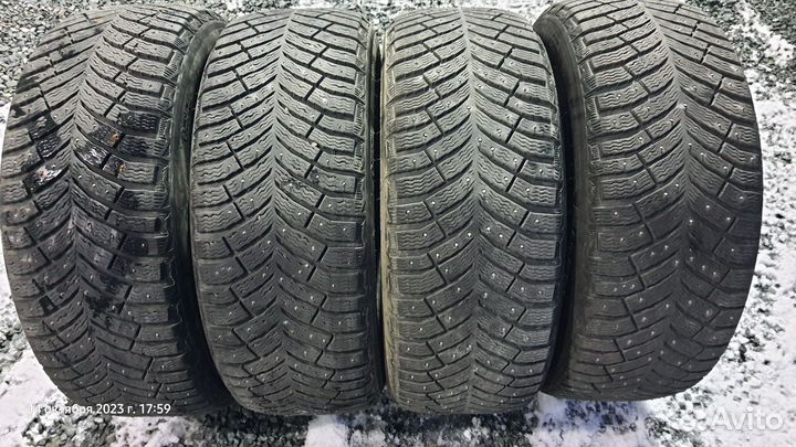 Michelin X-Ice North 4 235/55 R18 104T