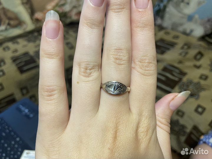 Серебряное кольцо