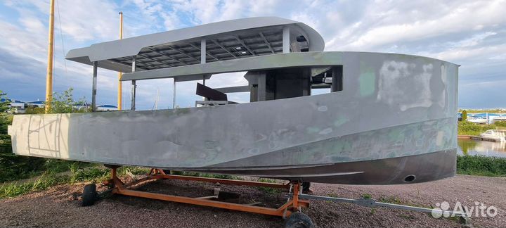 Комплект для сборки моторной яхты Expedition 31