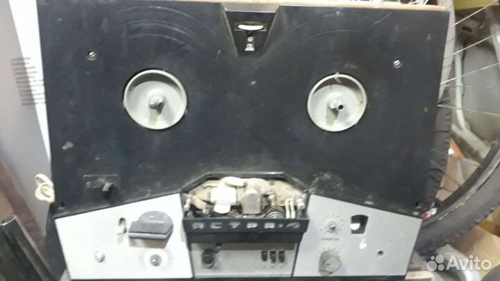 Катушечный магнитофон