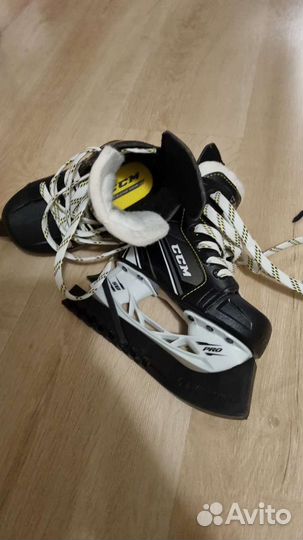 Коньки хоккейные детские 26