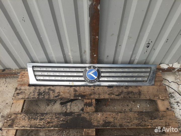 Облицовка передняя Kia Granbird 2000