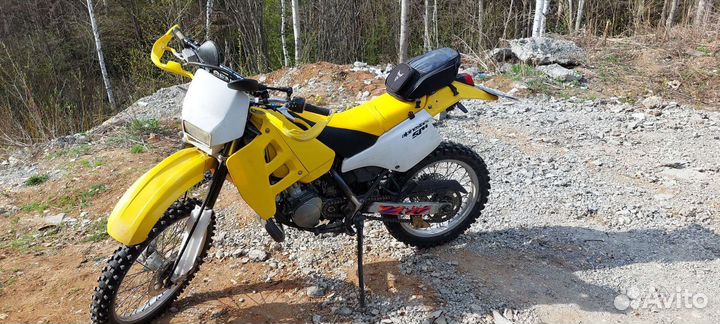 Suzuki ts200r