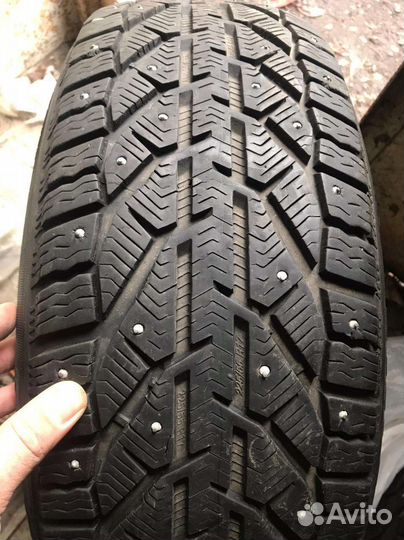 Kormoran Stud 2 225/55 R17 101T