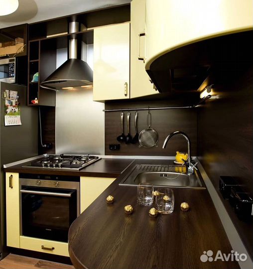 Кухня угловая на заказ.мдф фасады