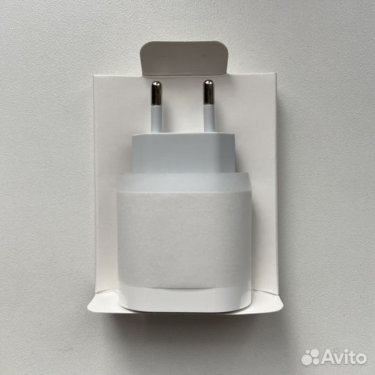 Зарядка на iPhone