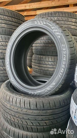 RoadX RXMotion U11 235/45 R17