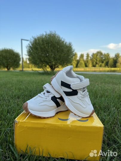 Кроссовки детские
