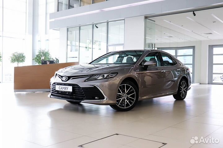 Toyota Camry 2.5 AT, 2022