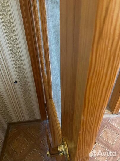 Дверь межкомнатная бу массив