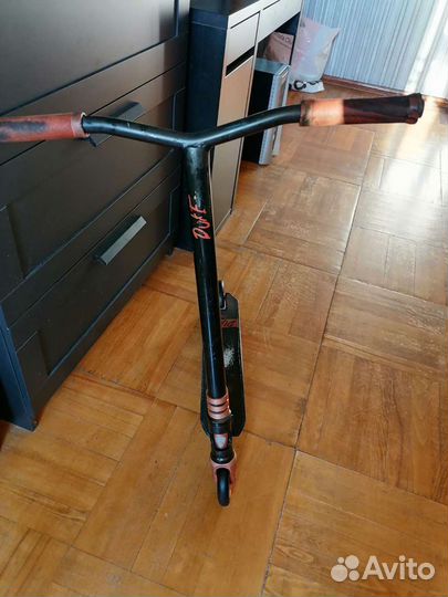 Трюковой самокат duke 404