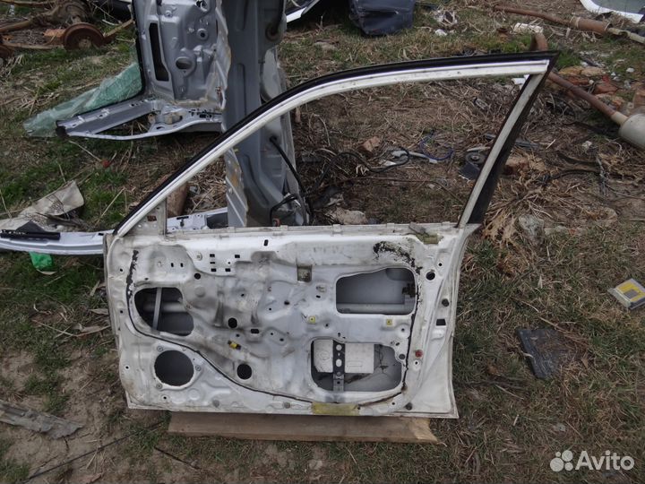 Дверь передняя правая Toyota Corsa EL51