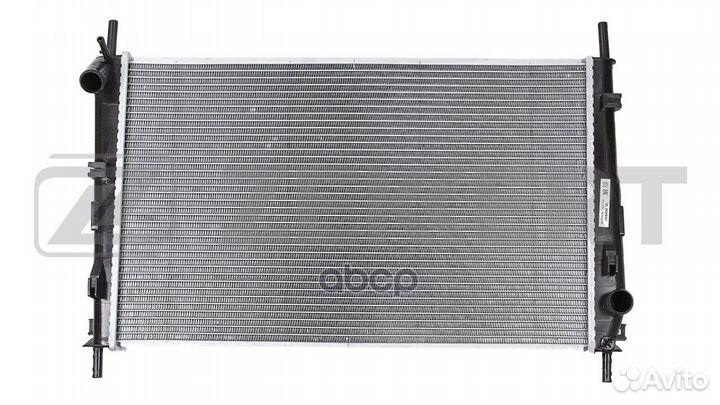 Радиатор охлаждения двигателя Ford Mondeo III 00