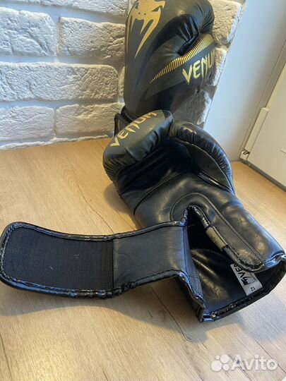 Боксерские перчатки venum 12