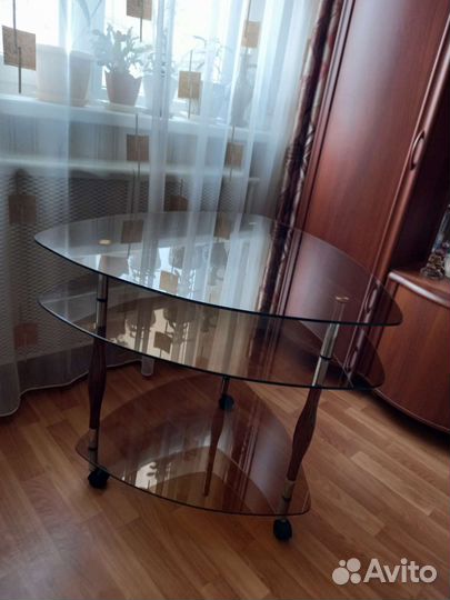 Стеклянная тумба