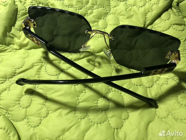 Солнцезащитные очки женские