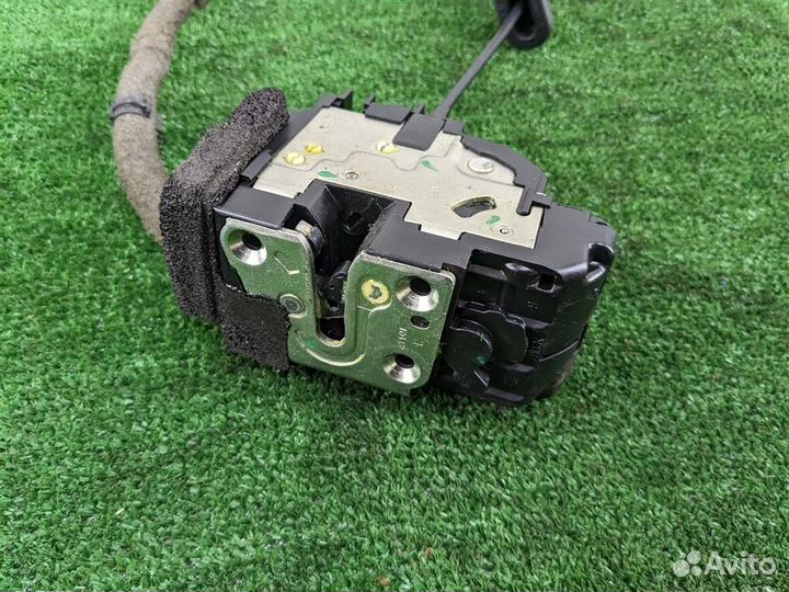 Замок двери передней левой Nissan X-Trail T31 2007