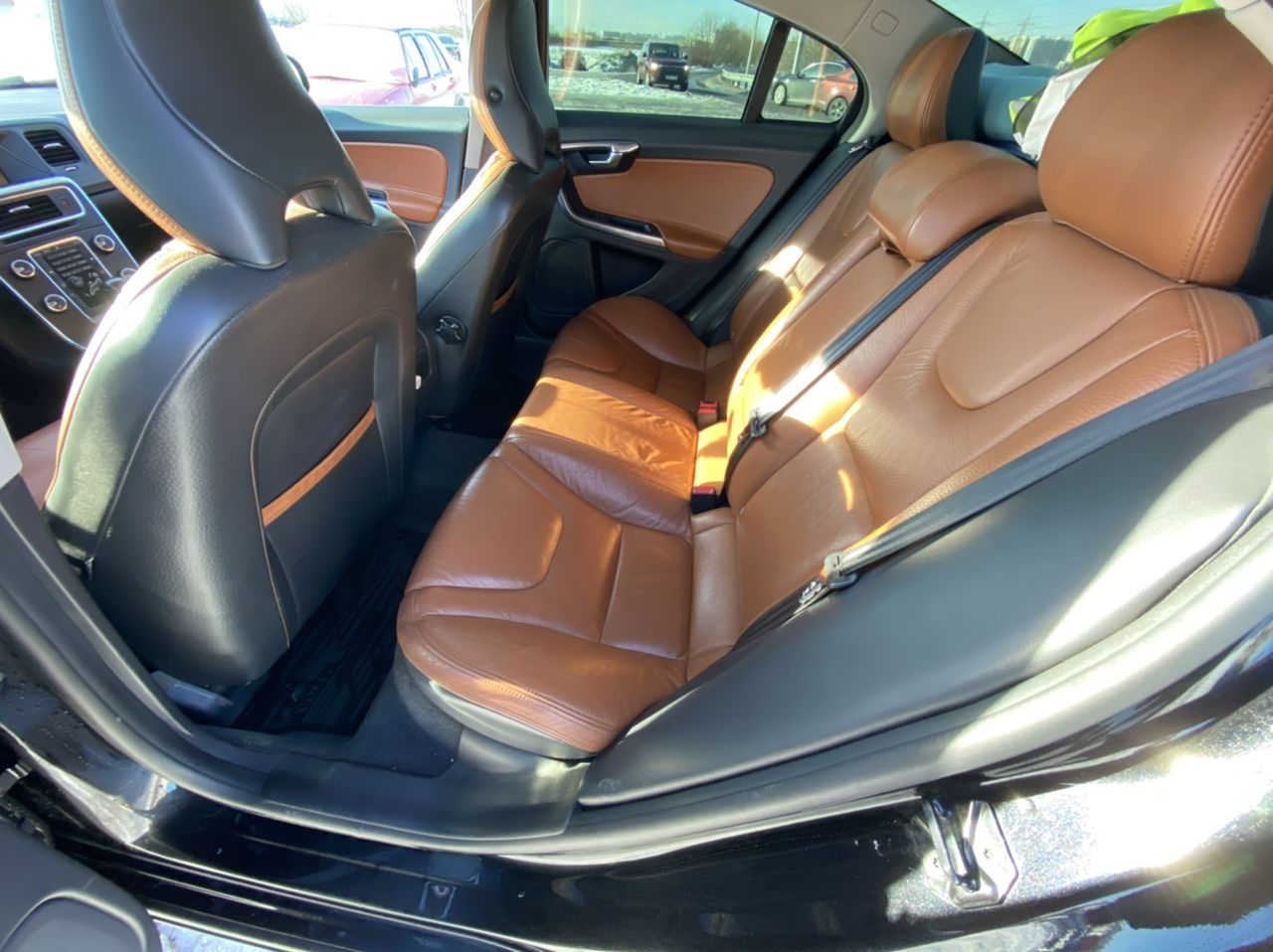 Volvo S60: фото владельца