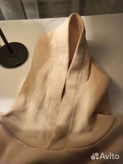 Джемпер женский с капюшоном