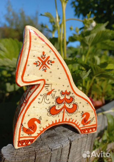 Статуэтка деревянная 