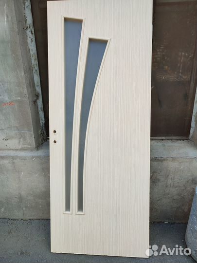 Дверь межкомнатная со стеклом бу