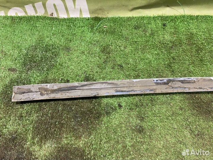 Молдинг двери задний левый Kia Clarus FE