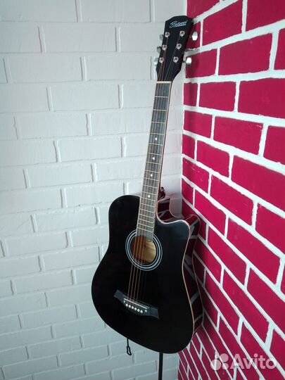 Гитара новая