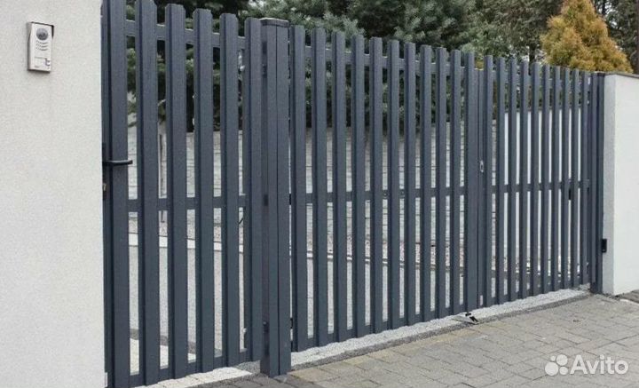 Забор из евроштакетника цена за метр быстро