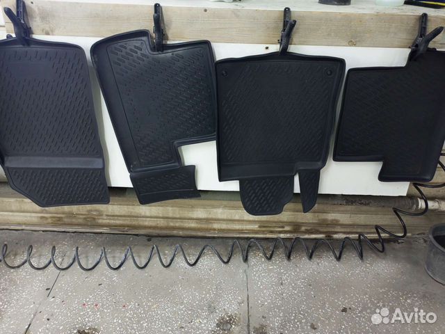 Автомобильные коврики резиновые